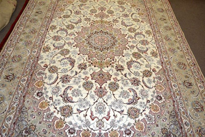 symbolic meaning of persian carpet colors